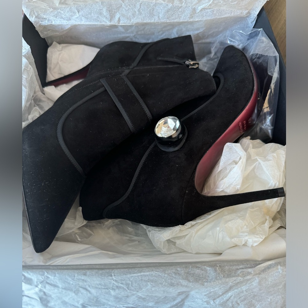 NWT | Deimille Italy | Black Suede Stiletto Heel Ankle Boots | Size 9